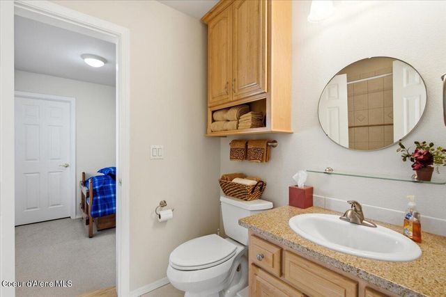 7255 N Colfax ST, Dalton Gardens, ID 83815