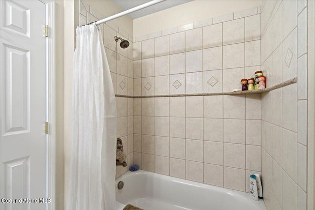 7255 N Colfax ST, Dalton Gardens, ID 83815