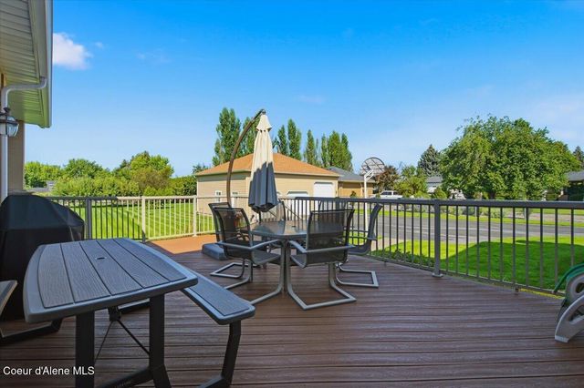 7255 N Colfax ST, Dalton Gardens, ID 83815