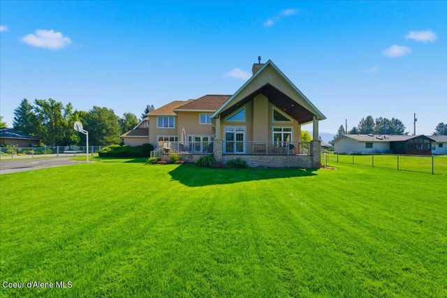 7255 N Colfax ST, Dalton Gardens, ID 83815