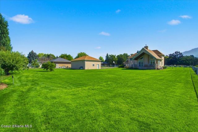 7255 N Colfax ST, Dalton Gardens, ID 83815