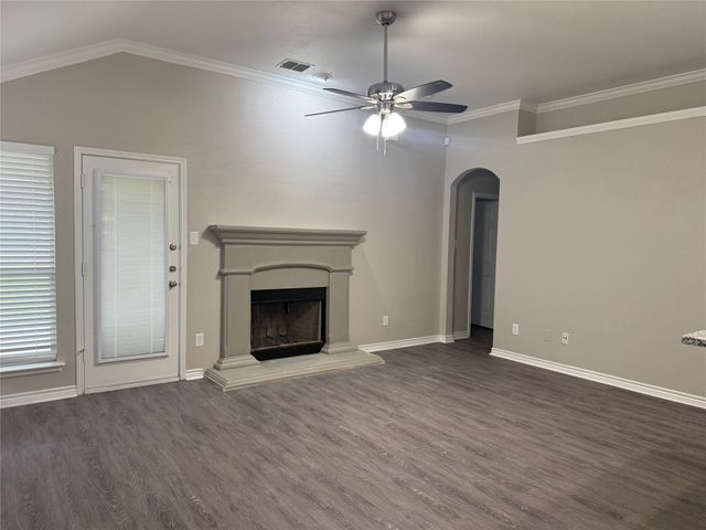 924 Marist Drive, Fort Worth, TX 76120
