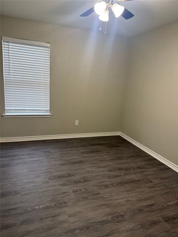 924 Marist Drive, Fort Worth, TX 76120