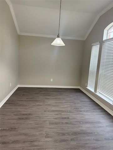 924 Marist Drive, Fort Worth, TX 76120