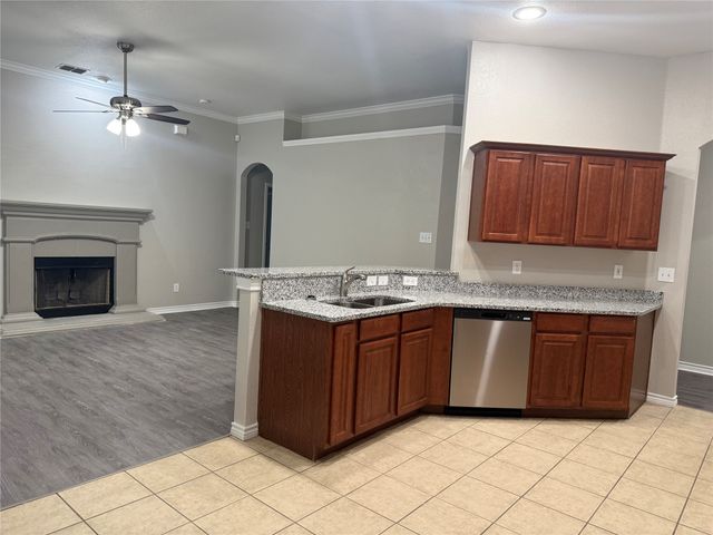 924 Marist Drive, Fort Worth, TX 76120
