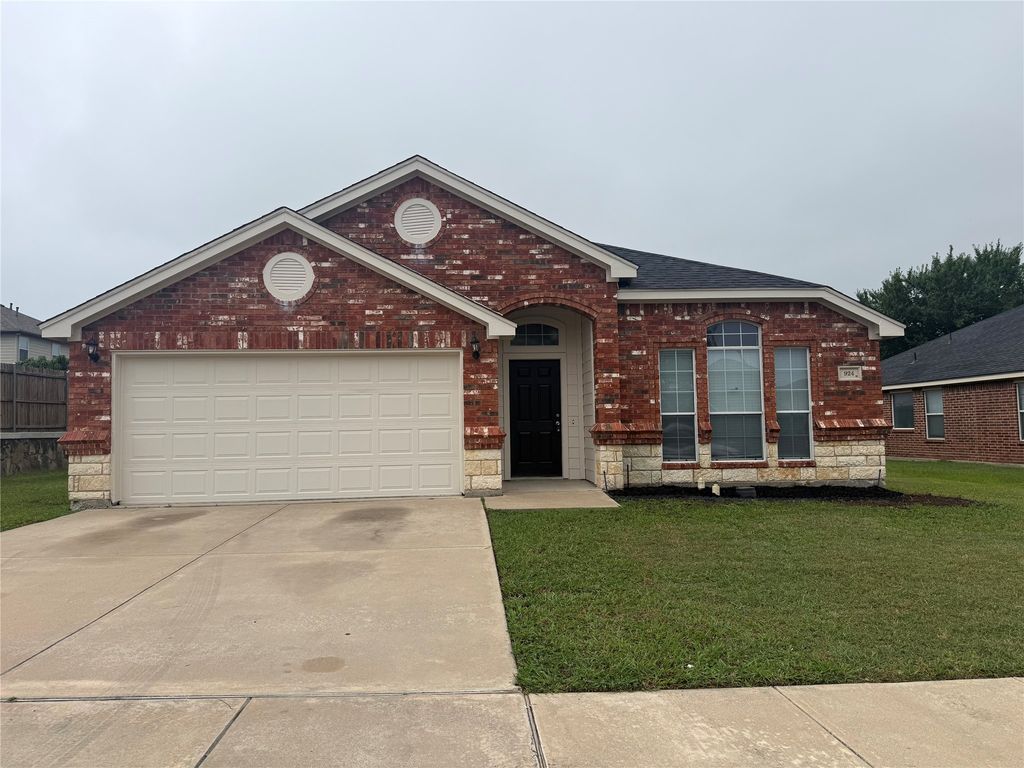 924 Marist Drive, Fort Worth, TX 76120