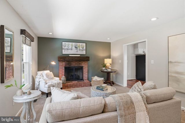 21031 CLARKSBURG, Boyds, MD 20841