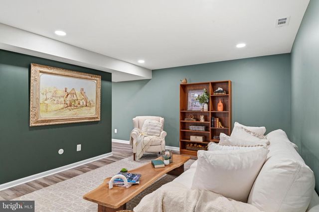 21031 CLARKSBURG, Boyds, MD 20841