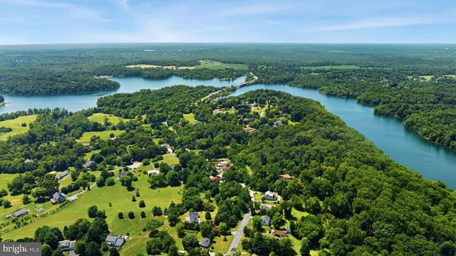 21031 CLARKSBURG, Boyds, MD 20841