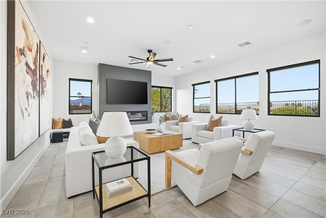 10 Camino La Venta Court, Henderson, NV 89011