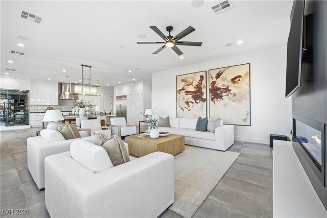 10 Camino La Venta Court, Henderson, NV 89011