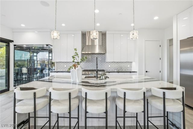 10 Camino La Venta Court, Henderson, NV 89011