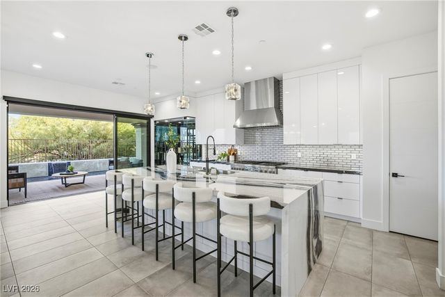 10 Camino La Venta Court, Henderson, NV 89011