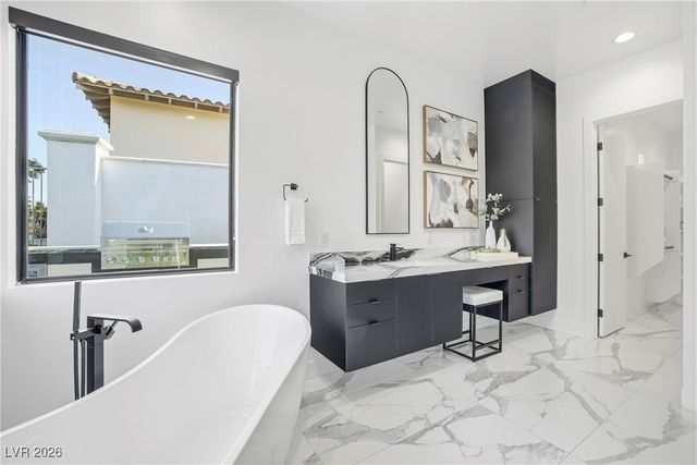 10 Camino La Venta Court, Henderson, NV 89011