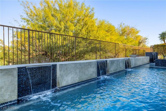 10 Camino La Venta Court, Henderson, NV 89011