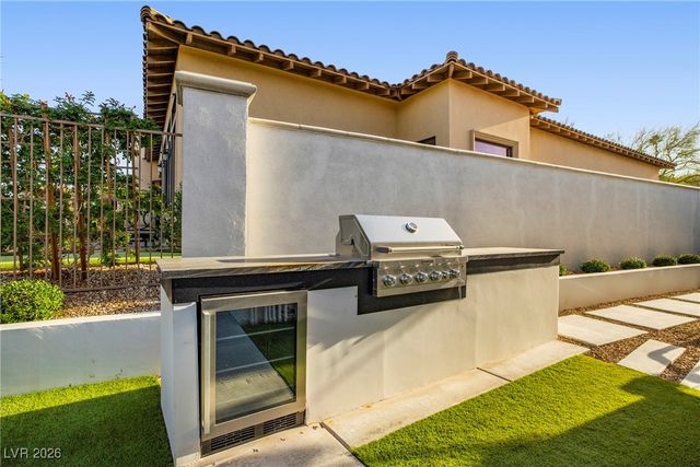 10 Camino La Venta Court, Henderson, NV 89011