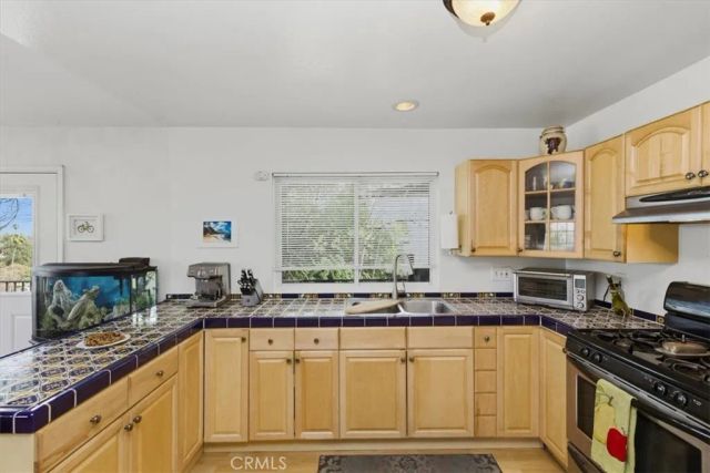 2715 Brockton, Riverside, CA 92501