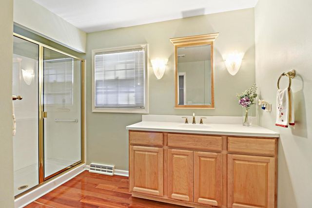 43389 N Oakcrest Lane N, Zion, IL 60099