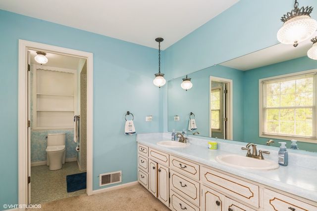 43389 N Oakcrest Lane N, Zion, IL 60099