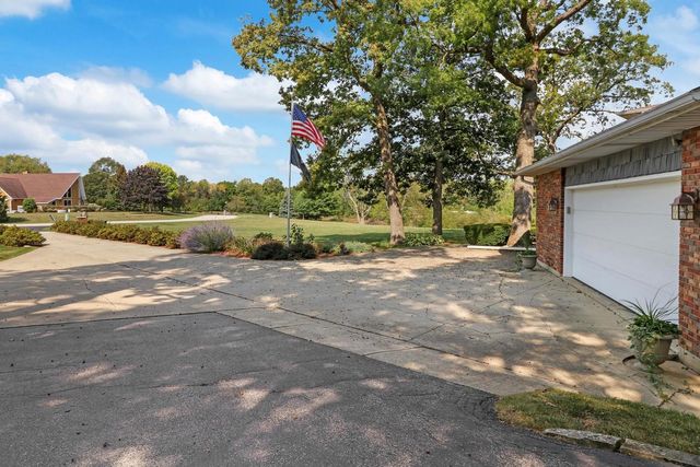 43389 N Oakcrest Lane N, Zion, IL 60099