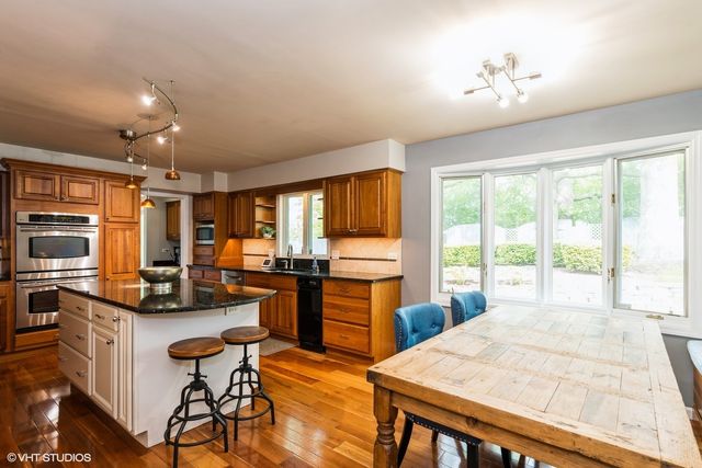 43389 N Oakcrest Lane N, Zion, IL 60099