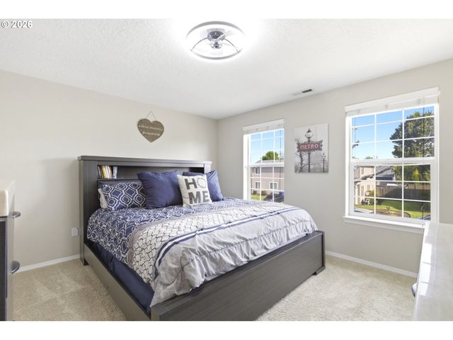 1492 HUNTER Ave N, Keizer, OR 97303