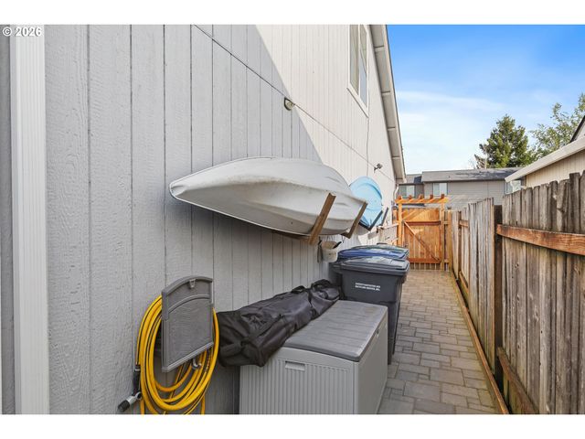 1492 HUNTER Ave N, Keizer, OR 97303