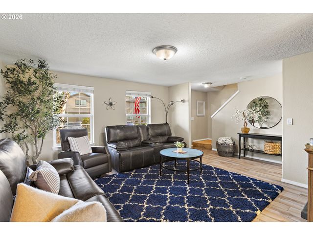 1492 HUNTER Ave N, Keizer, OR 97303