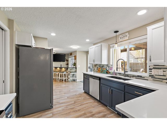 1492 HUNTER Ave N, Keizer, OR 97303