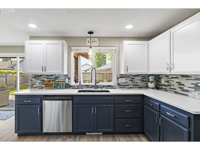 1492 HUNTER Ave N, Keizer, OR 97303