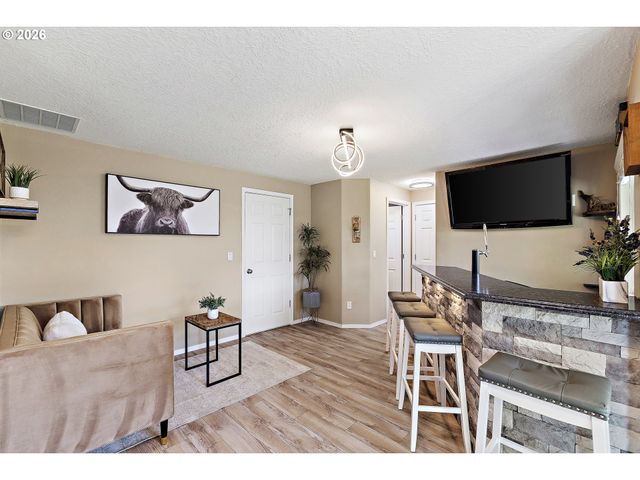 1492 HUNTER Ave N, Keizer, OR 97303