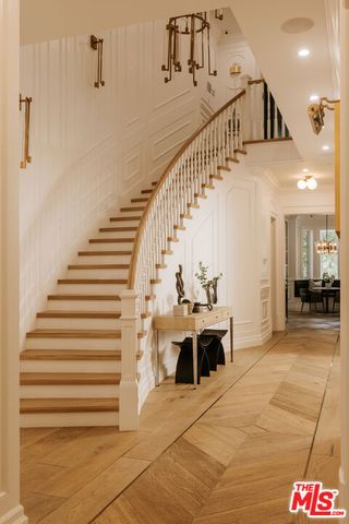 8147 W 4TH Street, Los Angeles, CA 90048
