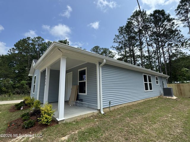 7372 Tunica Street, Bay Saint Louis, MS 39520
