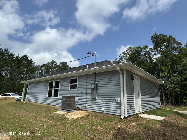 7372 Tunica Street, Bay Saint Louis, MS 39520