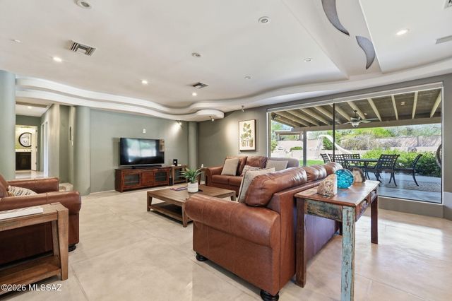 3560 N Pantano Road, Tucson, AZ 85750