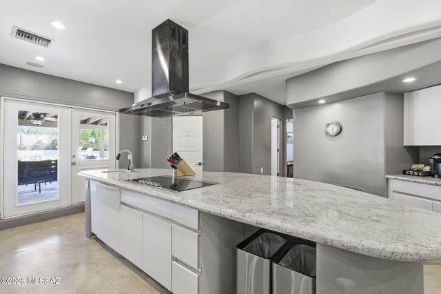 3560 N Pantano Road, Tucson, AZ 85750