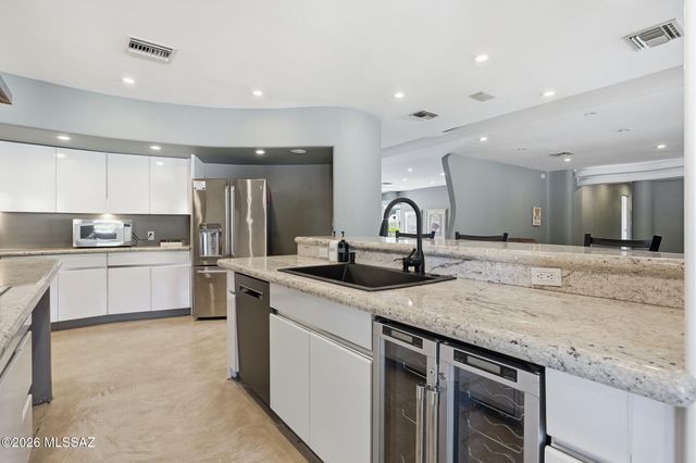 3560 N Pantano Road, Tucson, AZ 85750