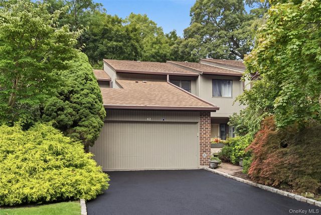 42 Country Club Drive, Jericho, NY 11753