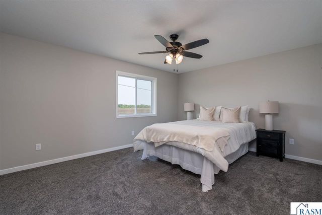 3204 Scotch Lane, Mankato, MN 56001