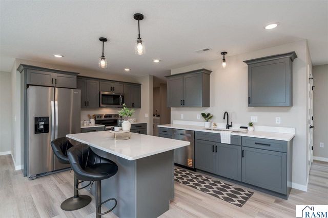 3204 Scotch Lane, Mankato, MN 56001