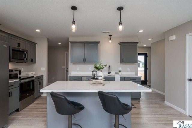 3204 Scotch Lane, Mankato, MN 56001