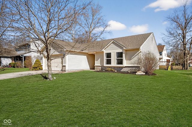613 Woodfield Circle, Avon, IN 46123
