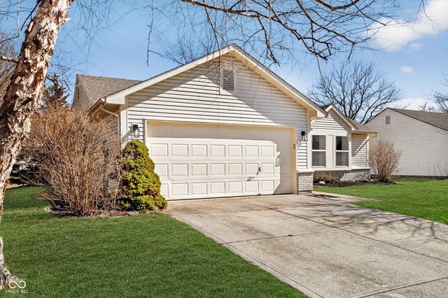 613 Woodfield Circle, Avon, IN 46123