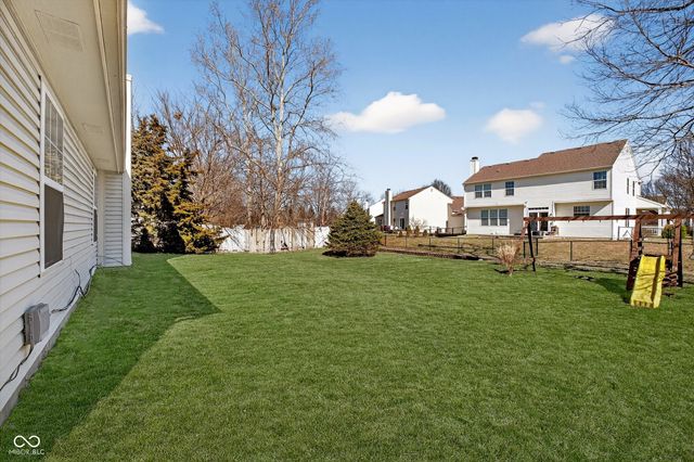 613 Woodfield Circle, Avon, IN 46123