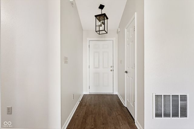 613 Woodfield Circle, Avon, IN 46123