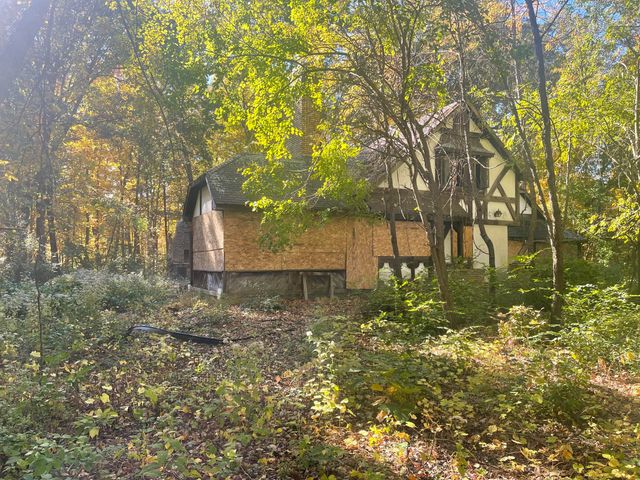 72 S Timber Drive, Valparaiso, IN 46385