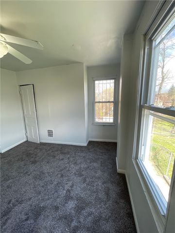 1367 Montezuma St, Lincoln Larimer, PA 15206