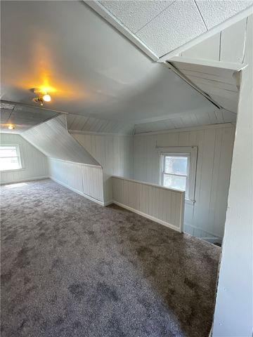 1367 Montezuma St, Lincoln Larimer, PA 15206