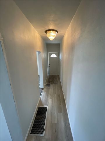 1367 Montezuma St, Lincoln Larimer, PA 15206