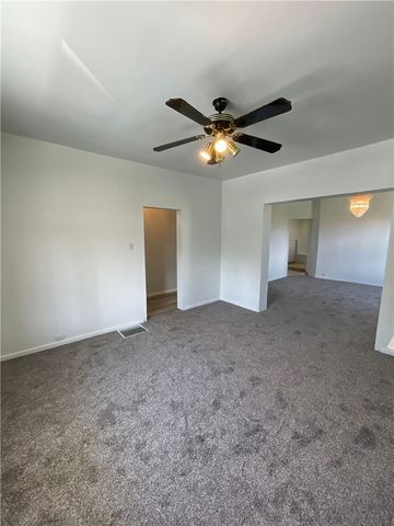 1367 Montezuma St, Lincoln Larimer, PA 15206